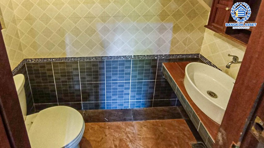 *****ทาวน์โฮมมือสองย่านนนทบุรี ม.ลูกกอล์ฟ พรีเมี่ยม ติวานนท์-ปากเกร็ด #หลังมุม เนื้อที่กว้างขวางสุดๆ ถึง 46 ตร.ว. ฟังก์ชัน 3 ห้องนอน 3 ห้องน้ำ 3 ที่จอดรถ ตกแต่งบ้านด้วยวัสดุอย่างดี พร้อมของแถมเพียบ! บนทำเลคุณภาพ ใกล้รถไฟฟ้าสายสีชมพู "สถานีแยกปากเกร็ด" และทางด่วน "ศรีรัช"